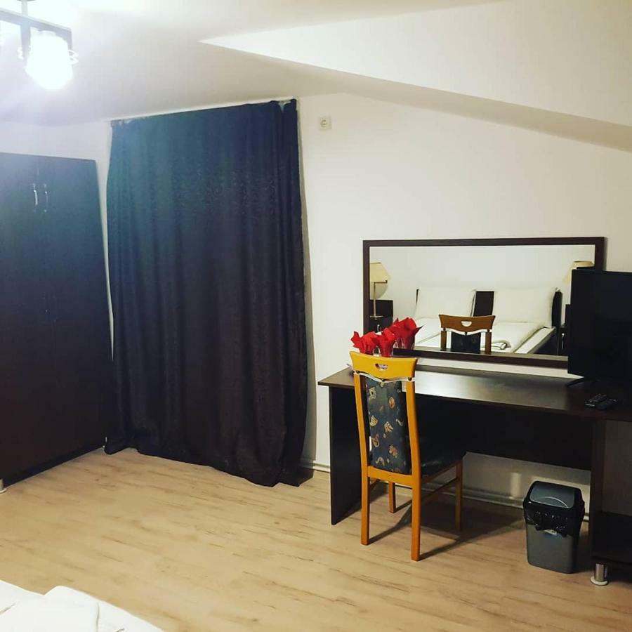 Casa Lions Hotel Timisoara Bagian luar foto