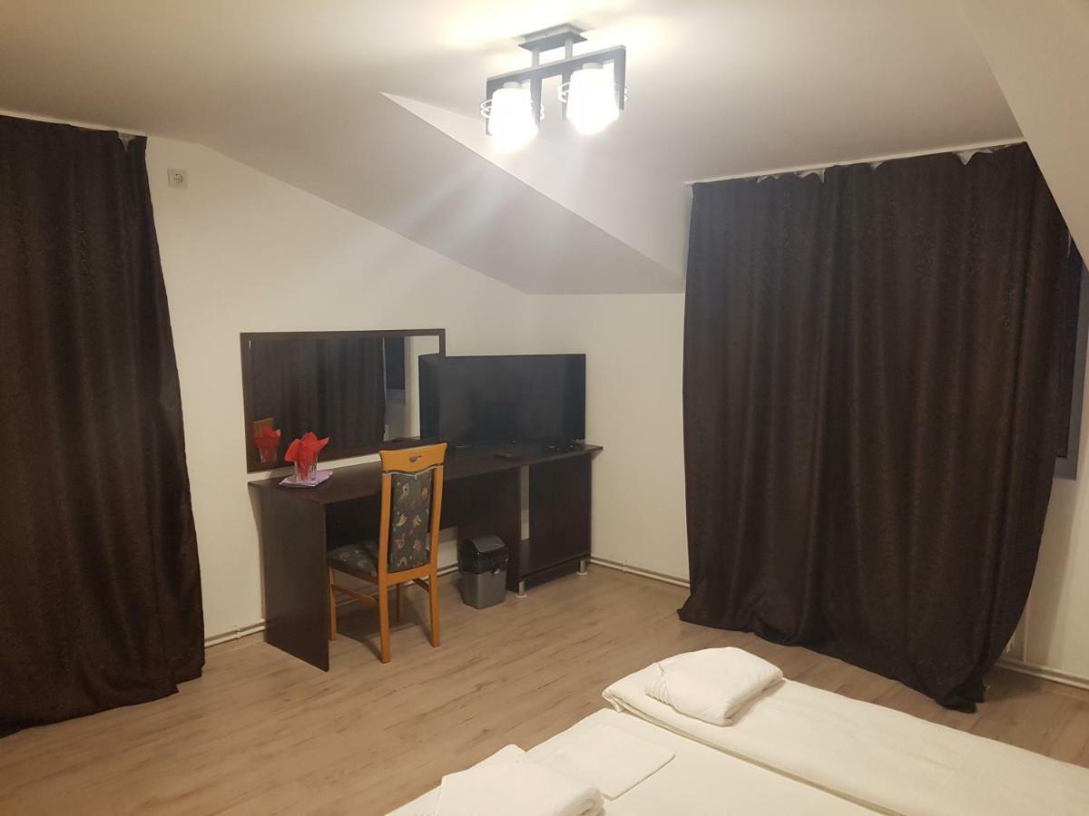 Casa Lions Hotel Timisoara Bagian luar foto