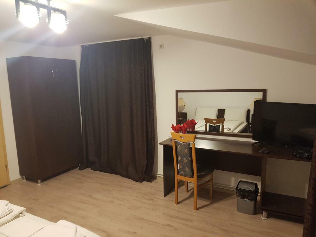 Casa Lions Hotel Timisoara Bagian luar foto