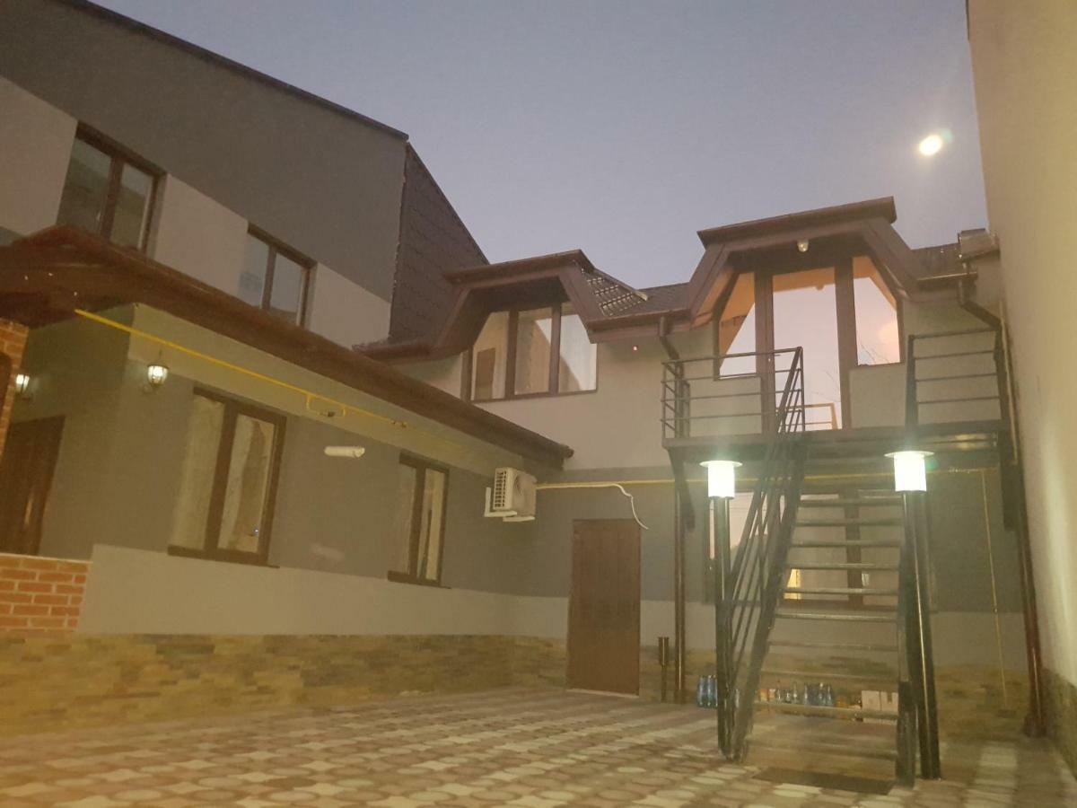 Casa Lions Hotel Timisoara Bagian luar foto